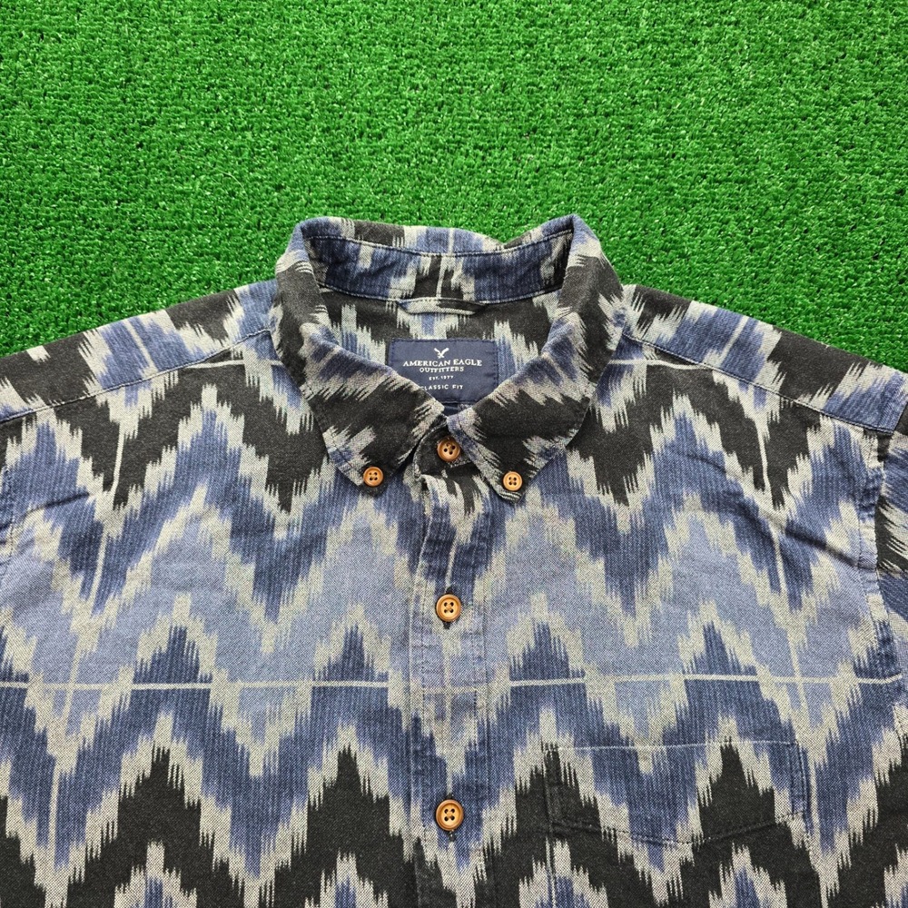 American Eagle Shirt Mens Medium Blue Black Ikat Zig Zag Chevron Pattern Casual - Picture 2 of 8